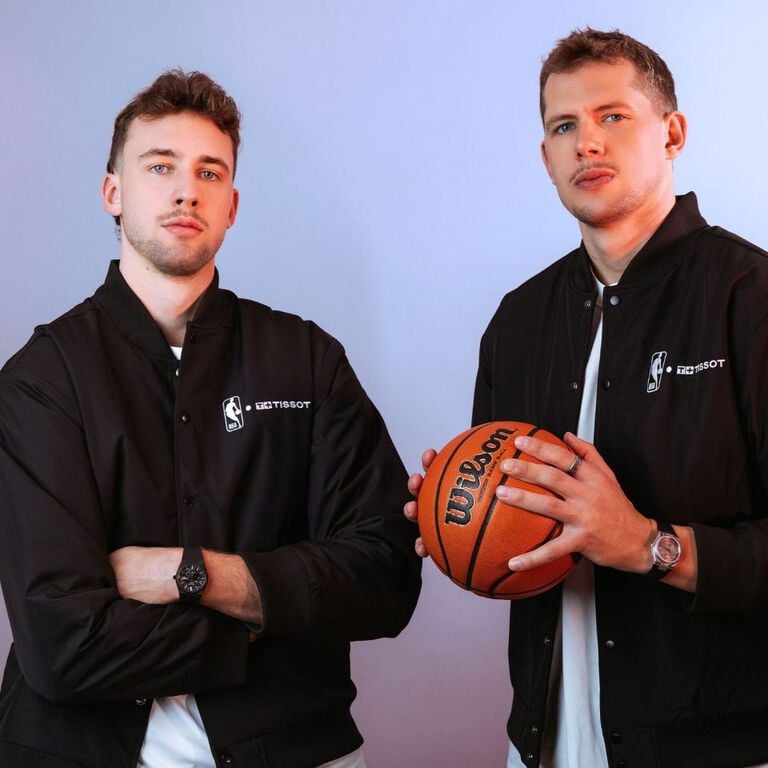 Moritz und Franz Wagner posieren f&uuml;r Tissot
