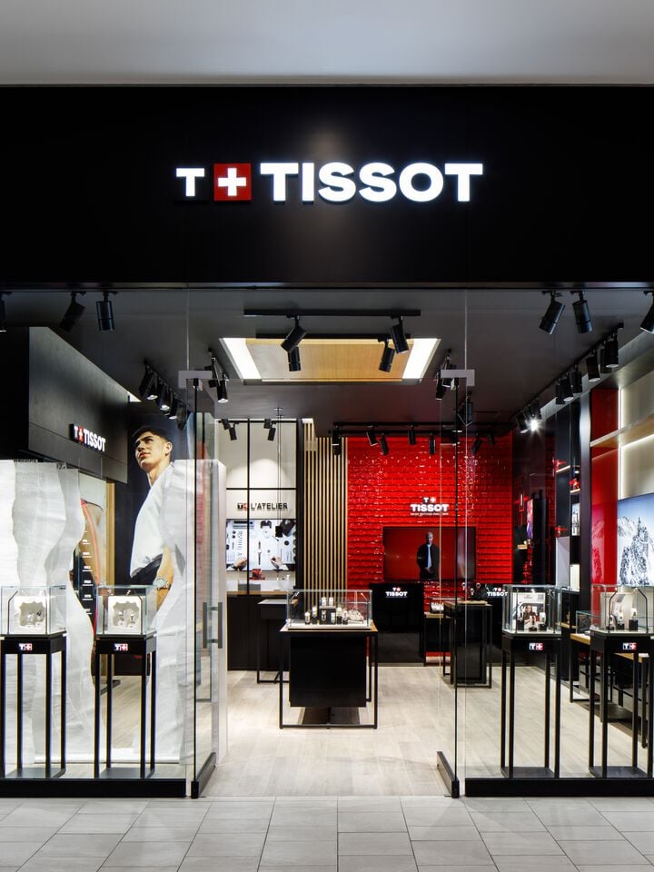 Front view of the boutique from outside