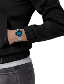 Simulation of the watch 天梭Everytime系列34mm on a wrist