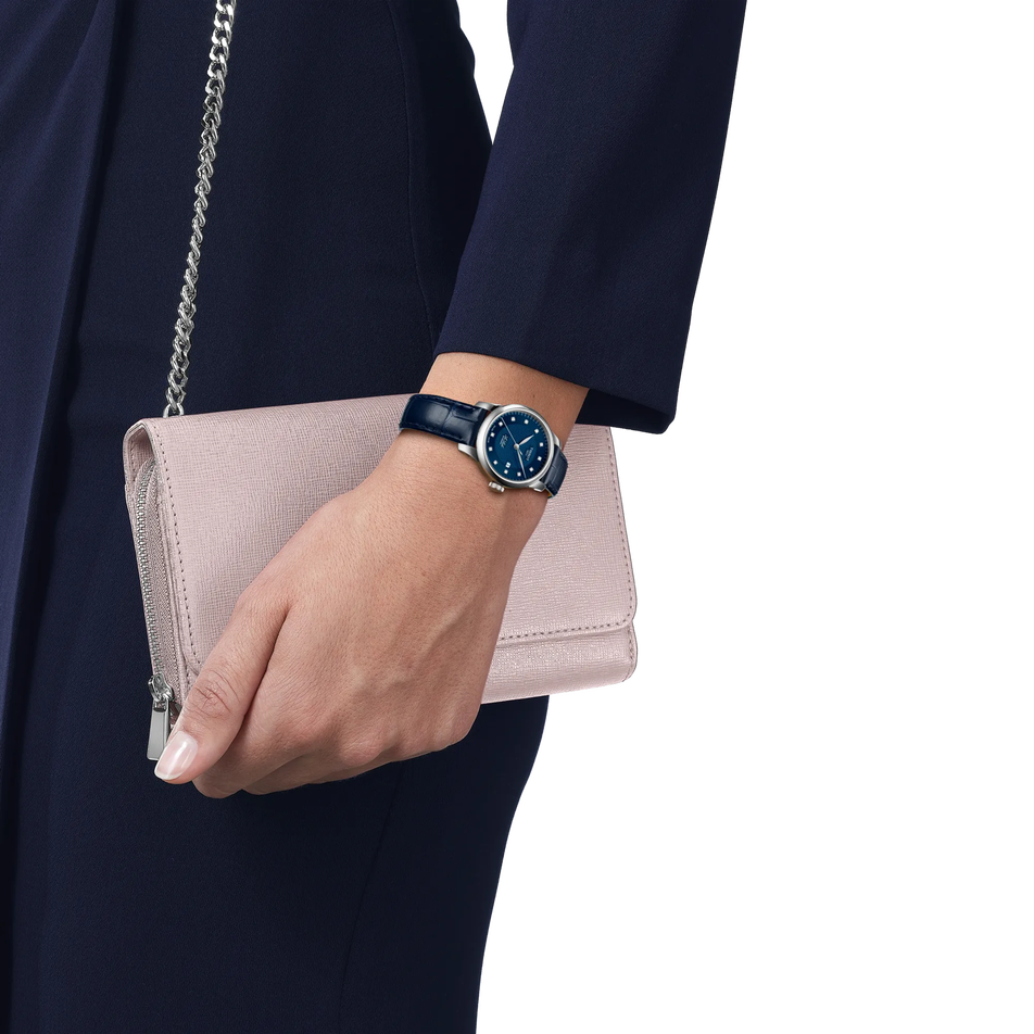 Simulation of the watch Tissot Le Locle 29mm on a wrist