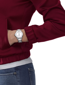 Simulation of the watch Tissot Seastar 1000 36mm on a wrist