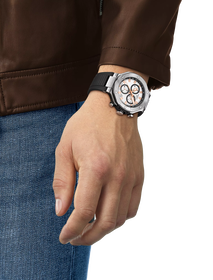 Darstellung der Uhr Tissot T-Race 45mm am Handgelenk