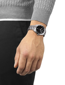 Simulation of the watch Tissot PR 100 on a wrist