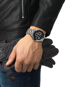 Simulation of the watch Tissot PR516 41mm on a wrist