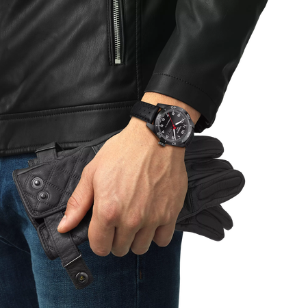 Simulation of the watch Tissot PRS 516 Powermatic 80 on a wrist