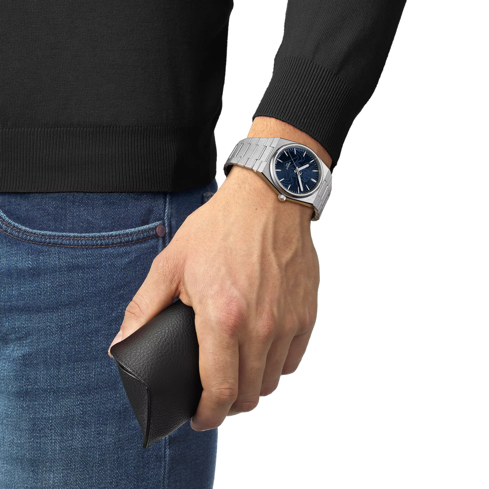 Simulation of the watch Tissot PRX UFO Robot Grendizer 40mm on a wrist