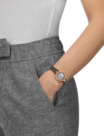 腕時計TISSOT デジール 28mm の手首シミュレーション