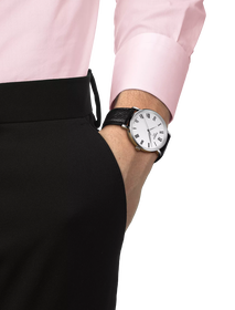 Simulation of the watch Tissot Everytime 40mm on a wrist