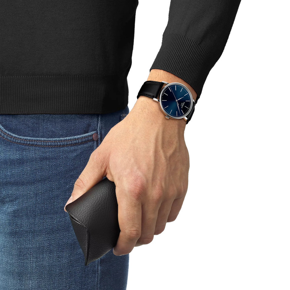 Simulation of the watch Tissot Everytime 40mm on a wrist