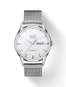 มุมมองด้านหน้าของนาฬิกา Tissot Heritage Visodate Automatic พร้อมเงา