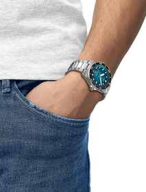 Simulation of the watch 天梭海星系列1000 40mm on a wrist