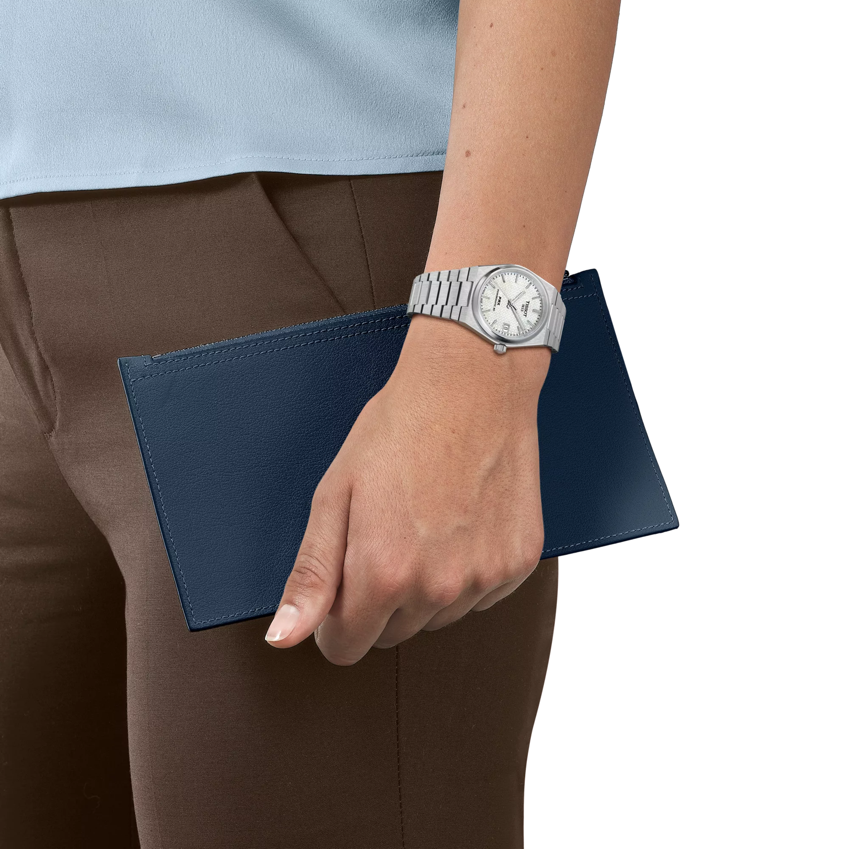 Simulation of the watch Tissot PRX 35mm on a wrist