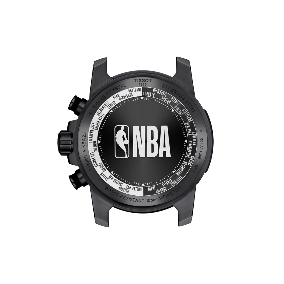 Rückansicht des Gehäuses der Uhr Tissot Supersport NBA Special Edition 45.5mm