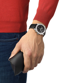 Simulation de la montre Tissot PR 100 Sport Gent Chronograph sur un poignet