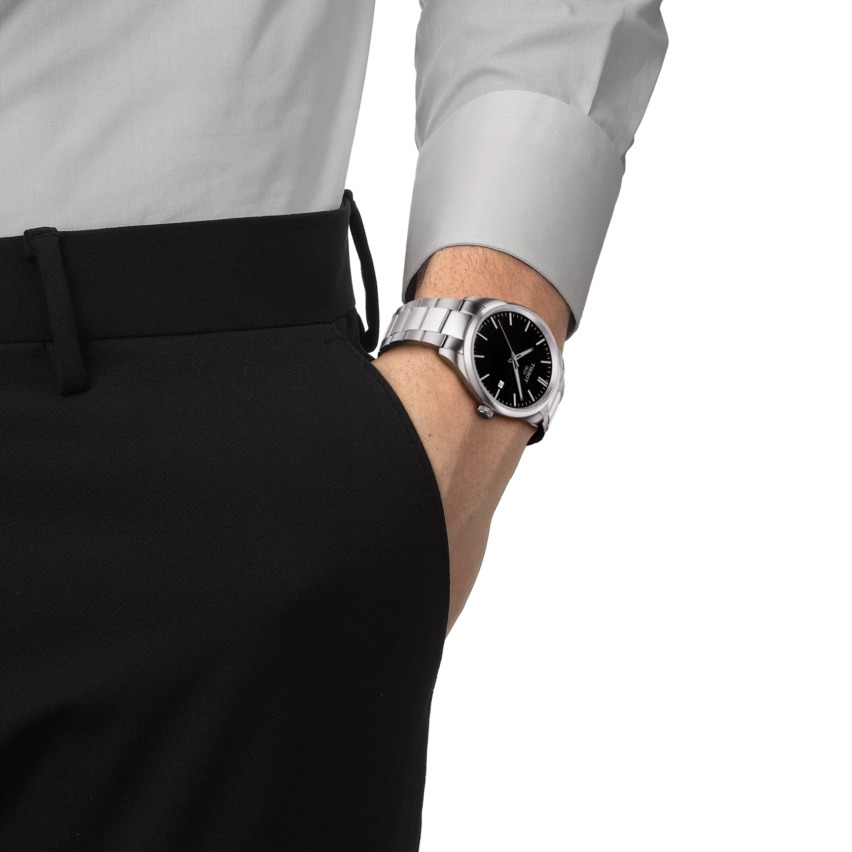 손목에 착용한 티쏘 PR 100 시계 시뮬레이션