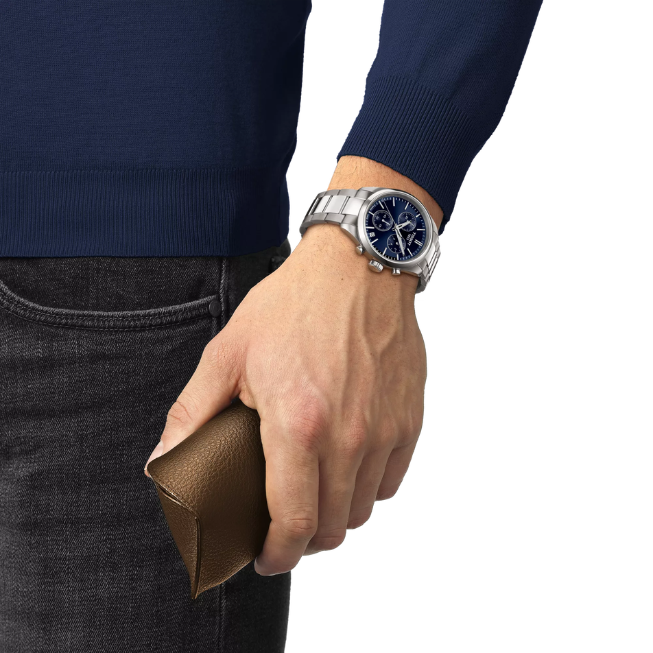 Darstellung der Uhr Tissot PR 100 40mm am Handgelenk