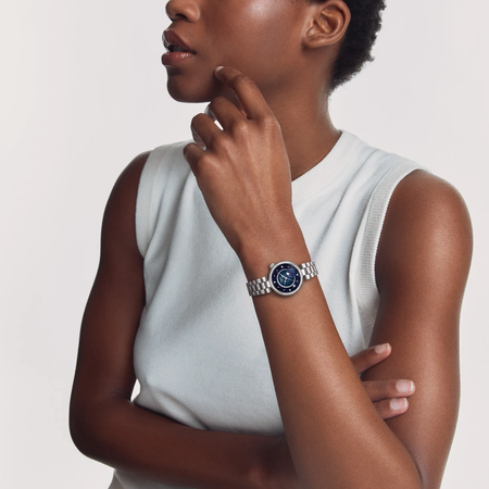 Simulation of the watch Tissot Desir 29.6mm on a wrist
