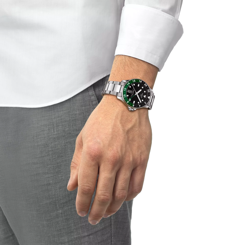 Simulation of the watch Tissot Seastar 1000 GMT 40mm on a wrist