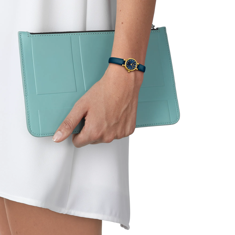 Simulation of the watch Tissot Lovely Round 19.5mm on a wrist