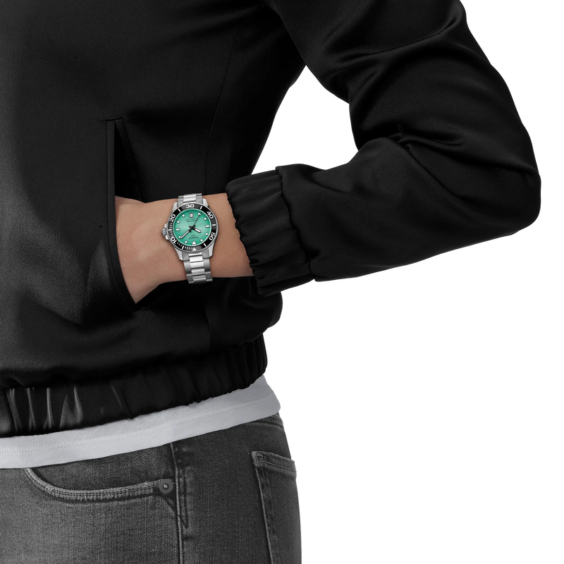 Simulation of the watch Tissot Seastar 1000 36mm on a wrist