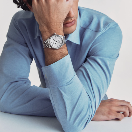 Simulation of the watch Tissot Le Locle 39.3mm on a wrist
