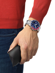 Simulation of the watch Tissot Seastar 1000 45.5mm on a wrist