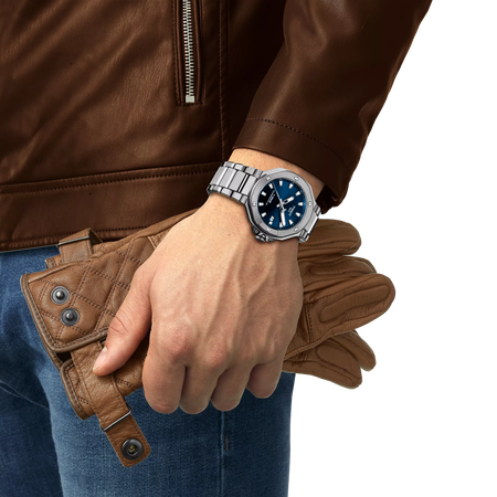 Simulation of the watch Tissot T-Race 41mm on a wrist