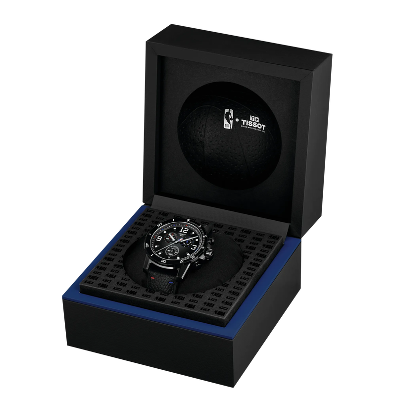 시계 티쏘 슈퍼스포츠 NBA 스페셜 에디션의 앞면이 열린 상태입니다.