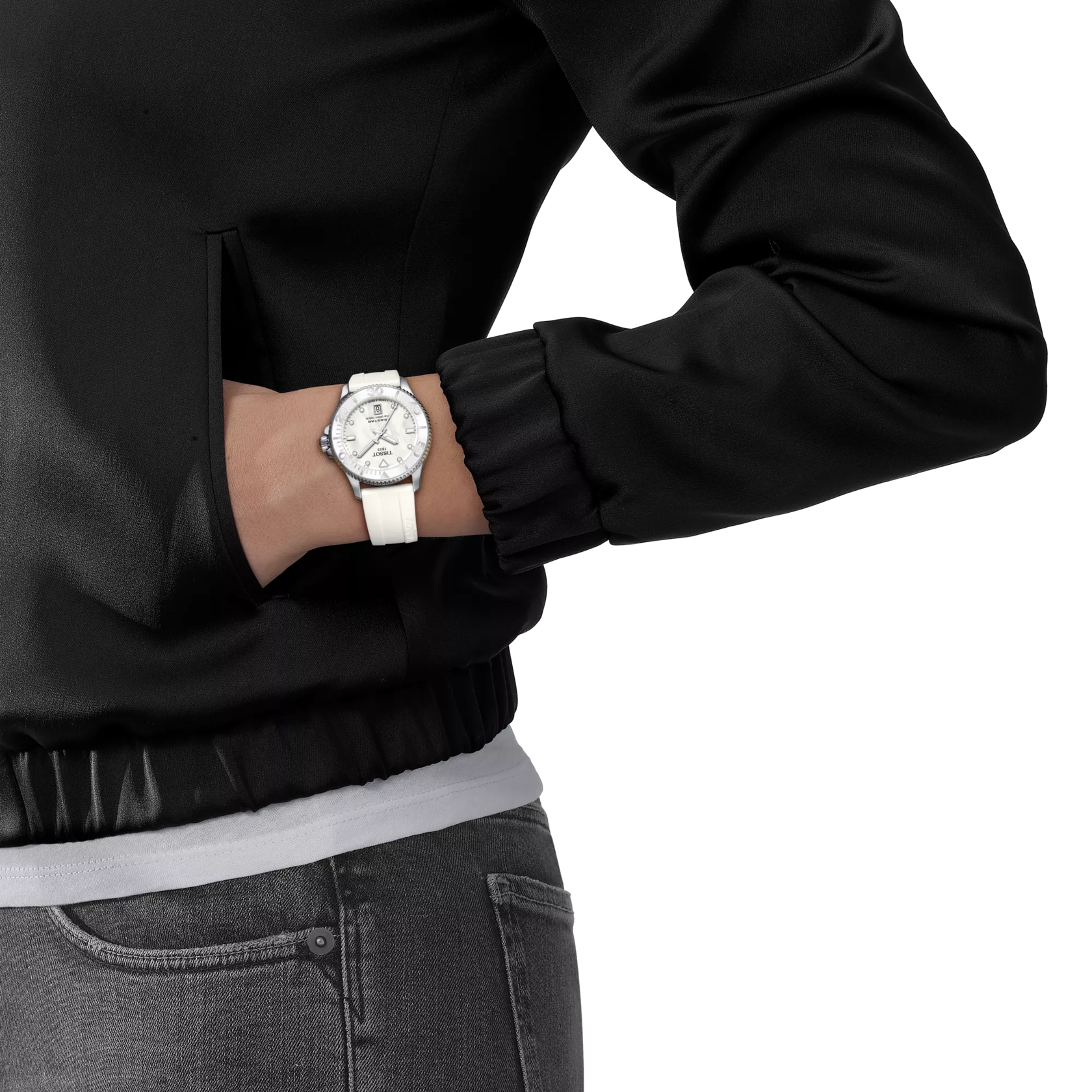 Simulation of the watch Tissot Seastar 1000 36mm on a wrist