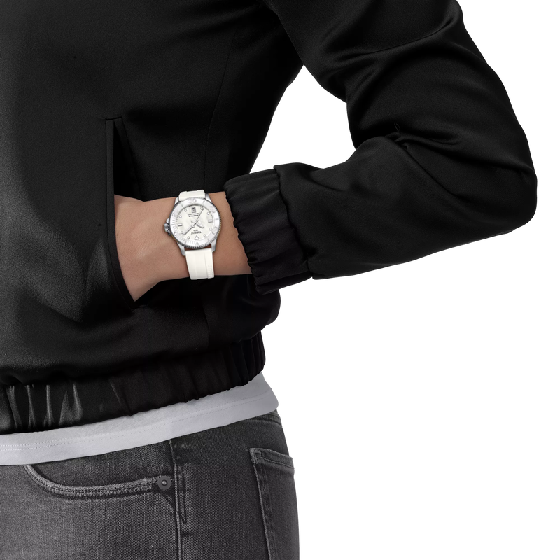 Simulation of the watch Tissot Seastar 1000 36mm on a wrist