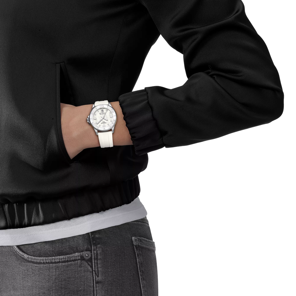 Darstellung der Uhr Tissot Seastar 1000 36mm am Handgelenk