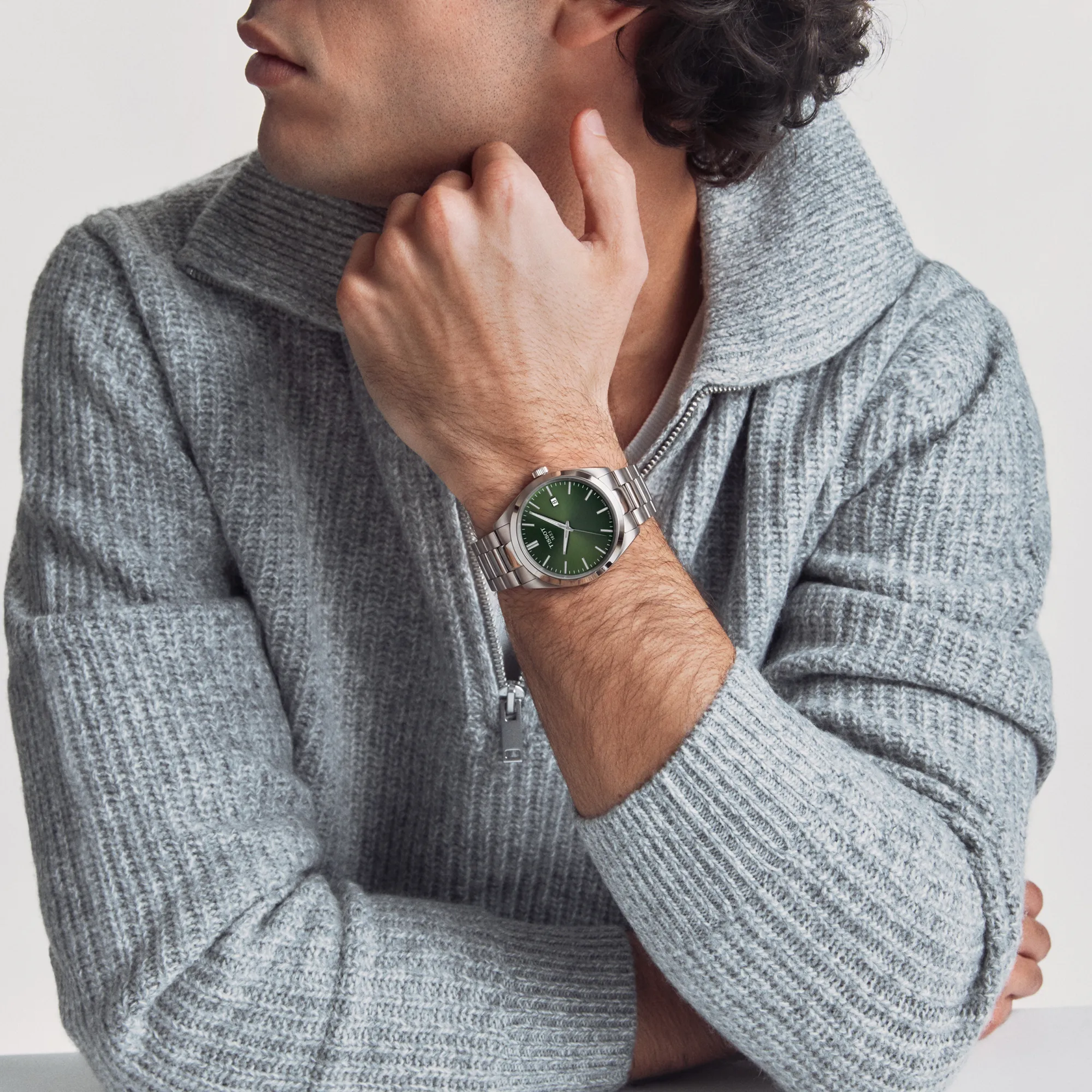 Simulation of the watch Tissot PR 100 40mm on a wrist