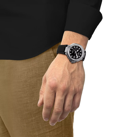 Simulation of the watch Tissot T-Race 41mm on a wrist