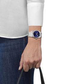 Simulation of the watch Tissot PRX 35mm on a wrist
