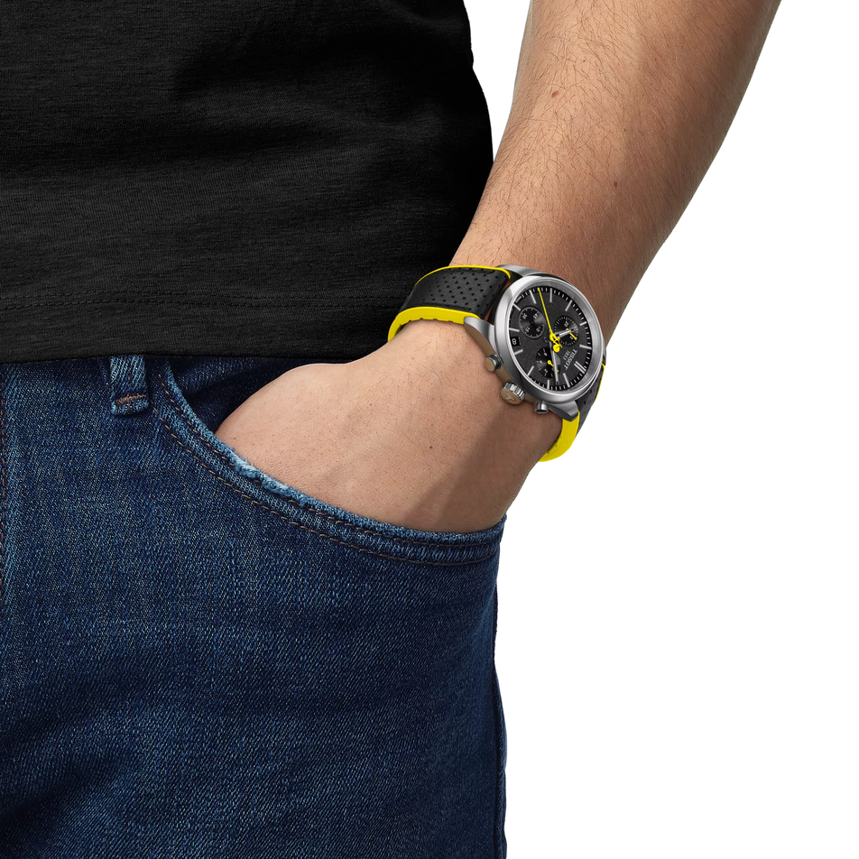 Darstellung der Uhr Tissot PR 100 Tour de France 40mm am Handgelenk