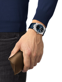 Simulation of the watch Tissot PRX 40mm on a wrist