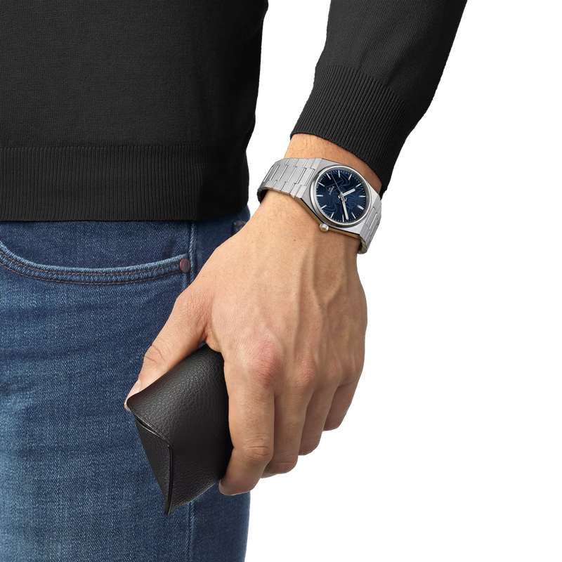 Simulaci&oacute;n del reloj Tissot PRX UFO Robot Grendizer 40mm en una mu&ntilde;eca