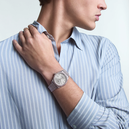 Simulation de la montre Tissot Ballade 39mm sur un poignet