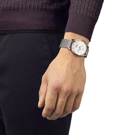 Simulation of the watch Tissot Heritage Visodate Powermatic 80 on a wrist