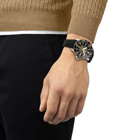 Simulation of the watch Tissot Seastar 2000 46mm on a wrist