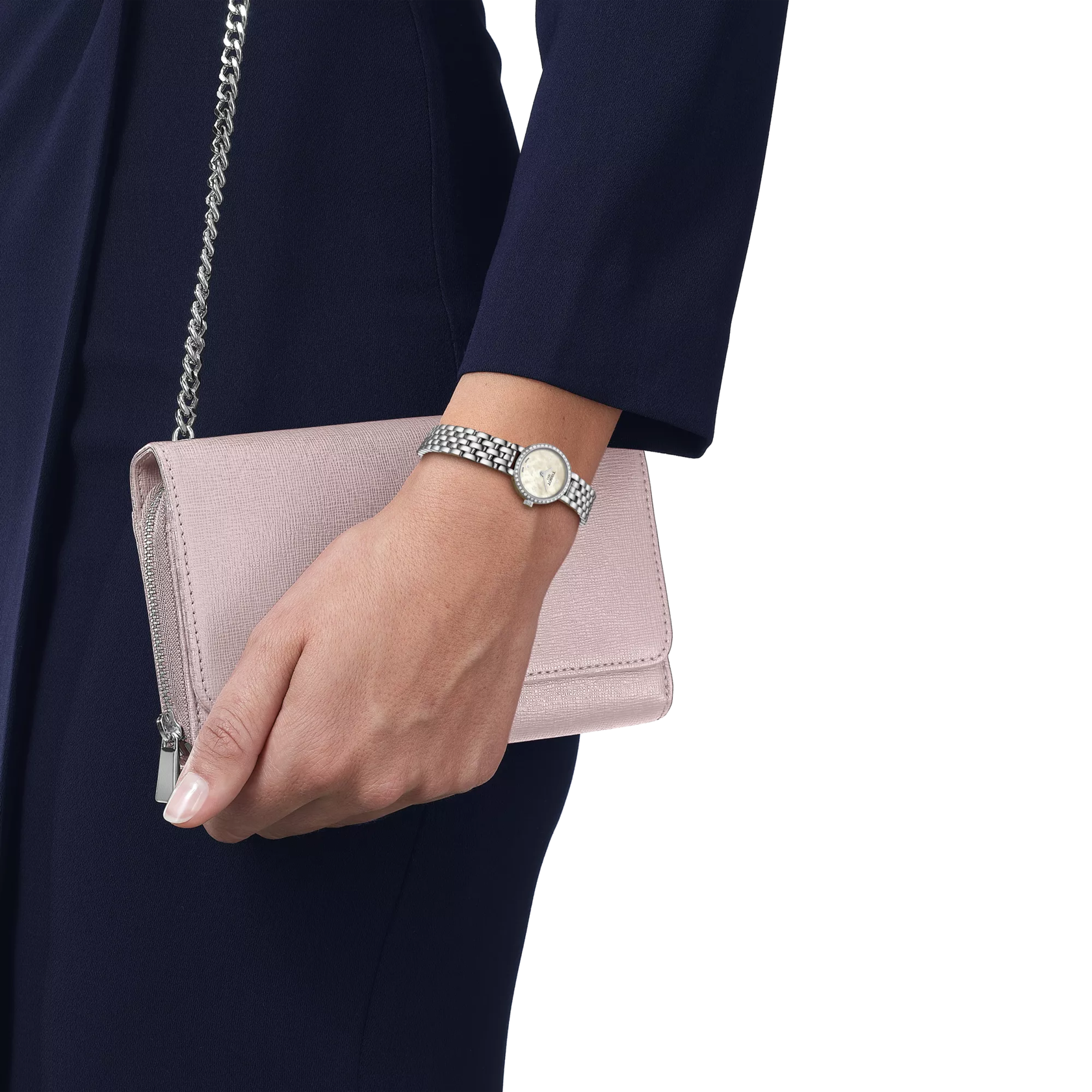 Simulation of the watch Tissot Lovely Round 19.5mm on a wrist