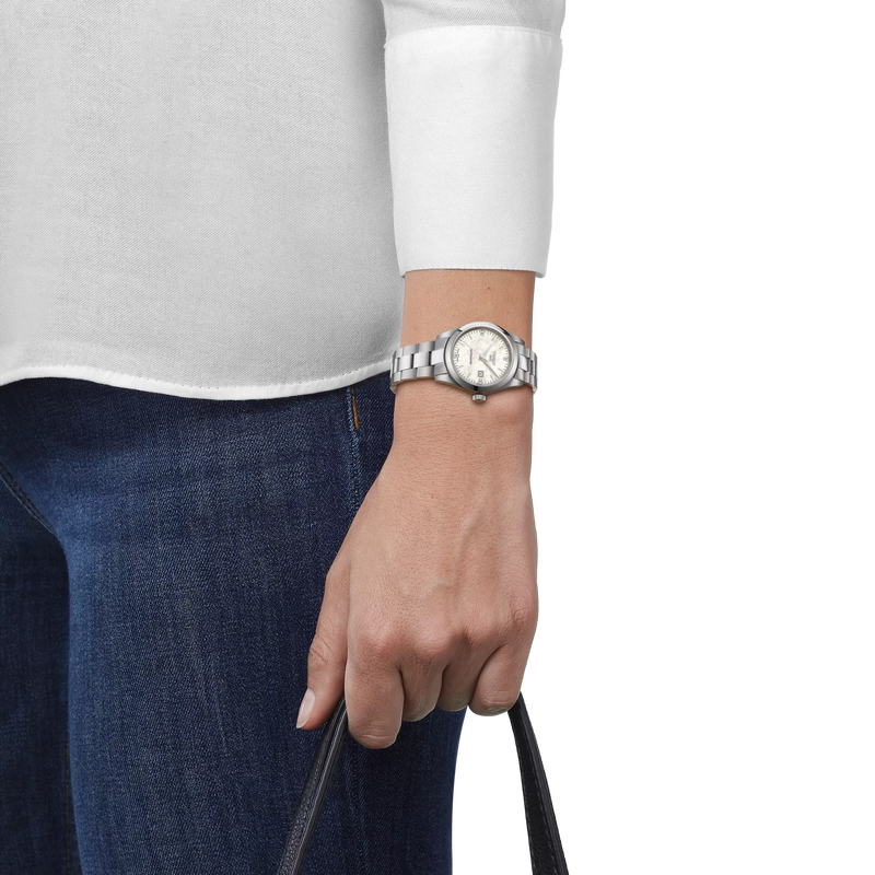 Simulation of the watch Tissot T-My Lady 29.3mm on a wrist