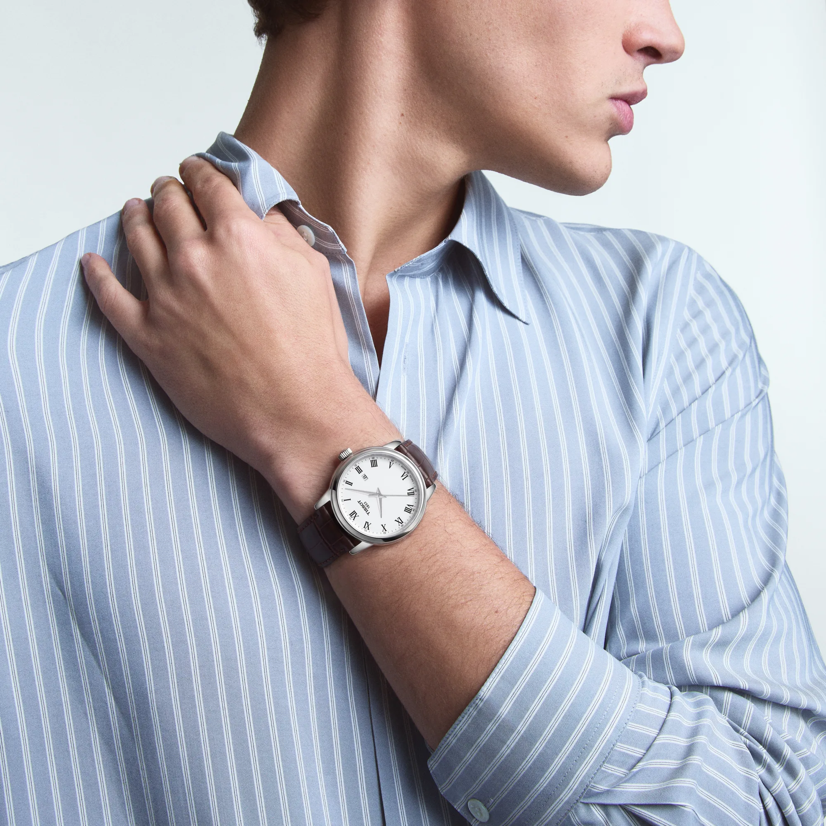 Simulation of the watch Tissot Classic Dream 42mm on a wrist