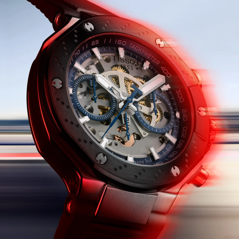 Tissot T-Race MotoGP 2025 45mm reloj en un fondo de color
