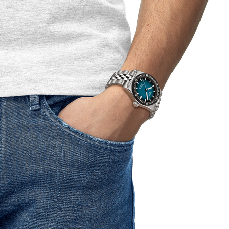 Simulation of the watch Tissot PR516 38mm on a wrist