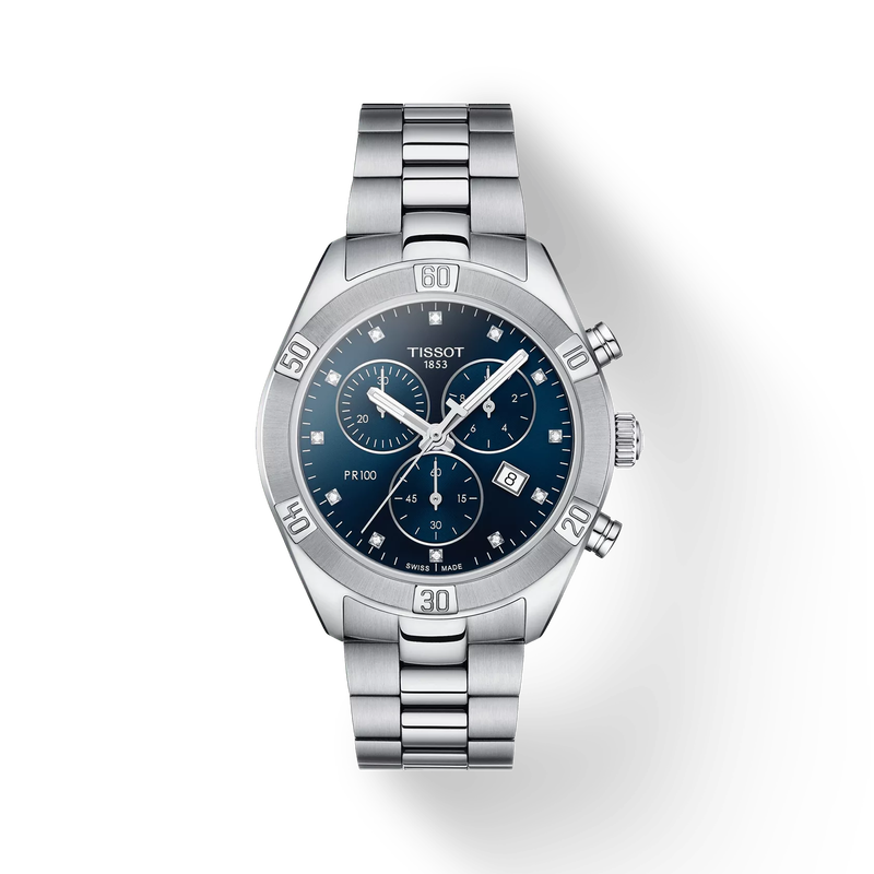 그림자가 있는 티쏘 PR 100 스포츠 시크 크로노그래프 시계의 전면 보기