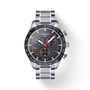 มุมมองด้านหน้าของนาฬิกา Tissot PRS 516 Chronograph พร้อมเงา