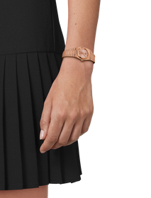 Simulation of the watch Tissot PRX 25mm on a wrist