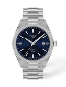 Vooraanzicht van het horloge Tissot PRC 100 Solar 39mm met schaduw