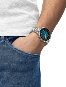 Simulation of the watch Tissot PR516 40mm on a wrist